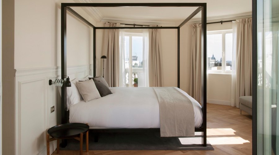 Suite room