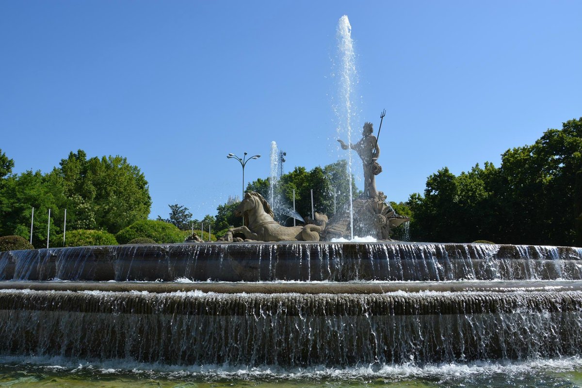 FUENTE DE NEPTUNO METZ FRANCIA