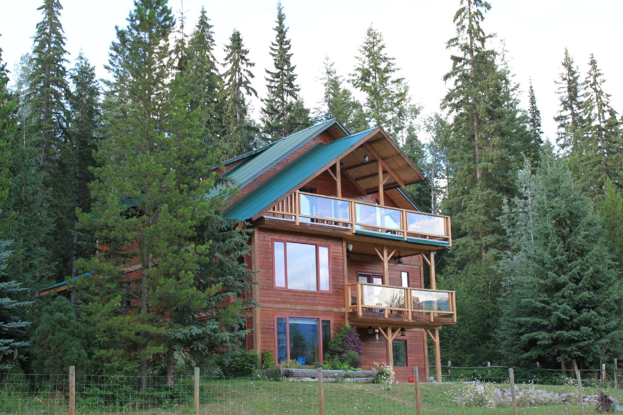 EH CANADIAN LODGE - Reviews (Golden, British Columbia) EH CANADIAN LODGE -  Reviews (Golden, British Columbia)