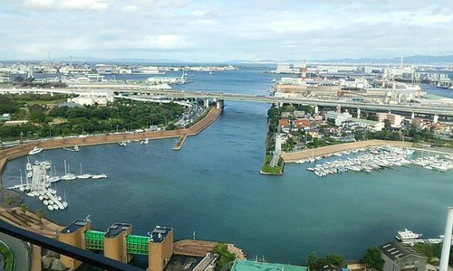 客室から大阪市方向・明石海峡方向を望む