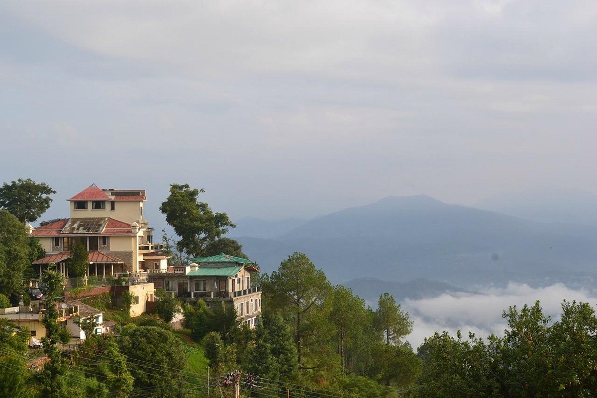 Hotel Royal Mountain, hotel in Ranikhet