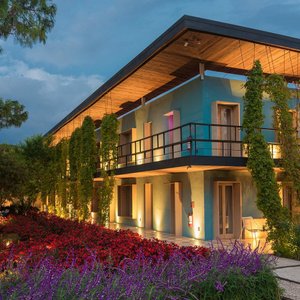 Hotel b¨o