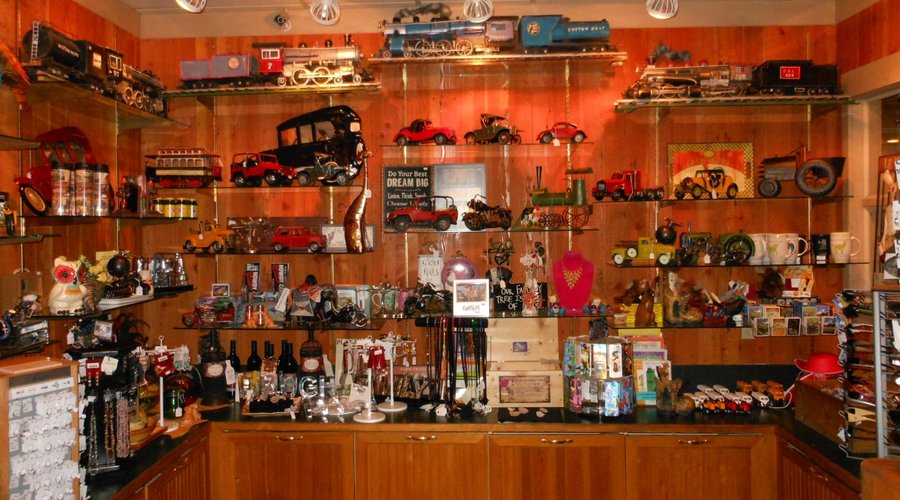 The gift shop and cashier