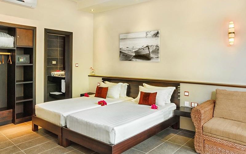Twin room with kitchenette