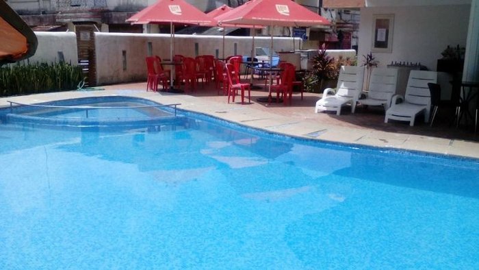 Tiara Camelot Pool Pictures & Reviews - Tripadvisor