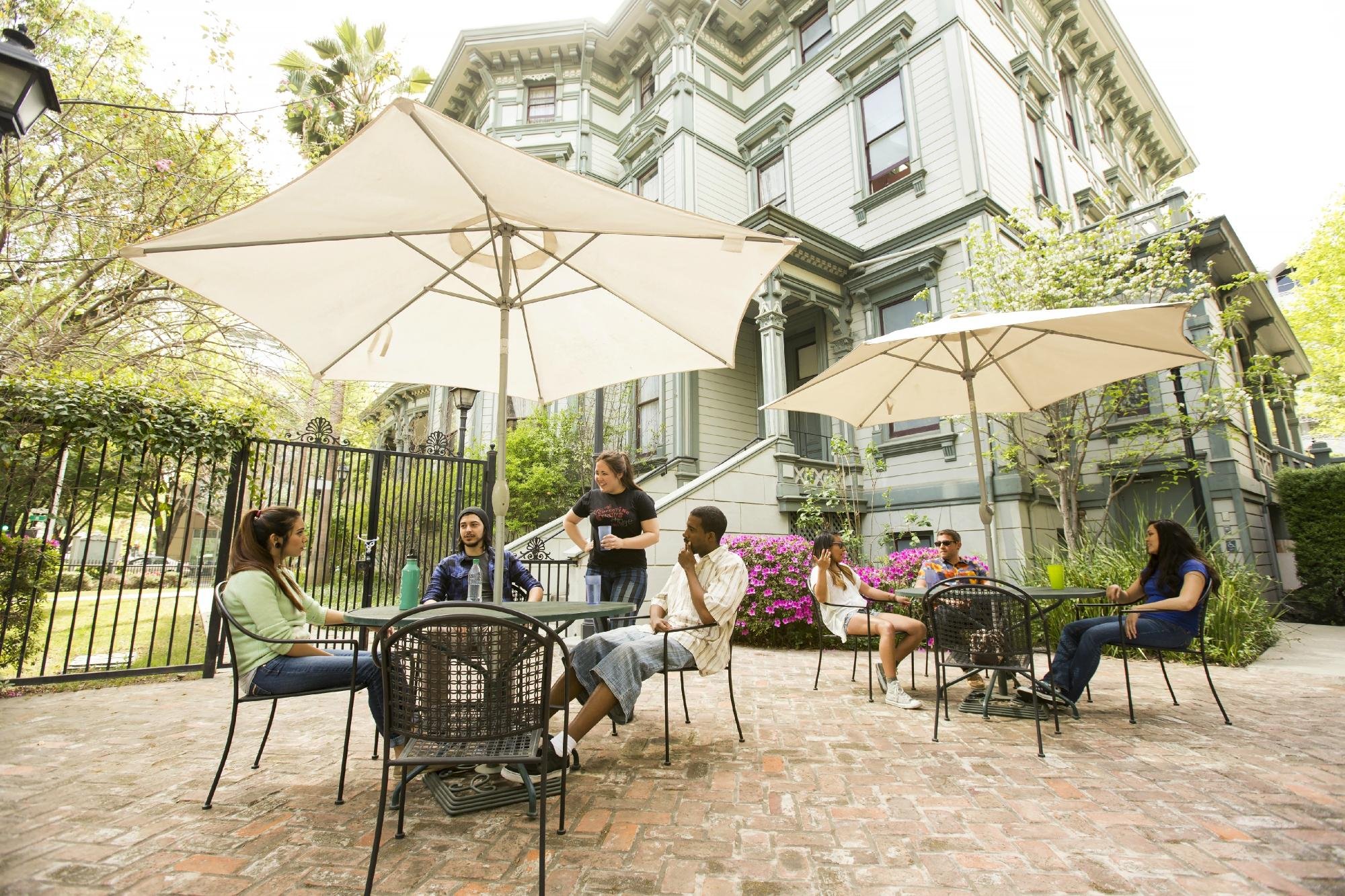 HI Sacramento Hostel by null