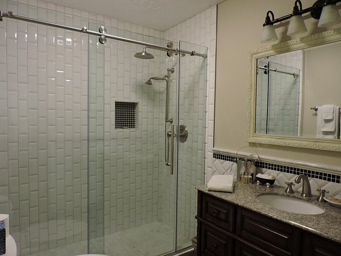 Maison Two-Tier Bathroom Shelf