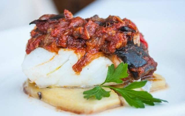 Bacalao a la brasa con sanfaina