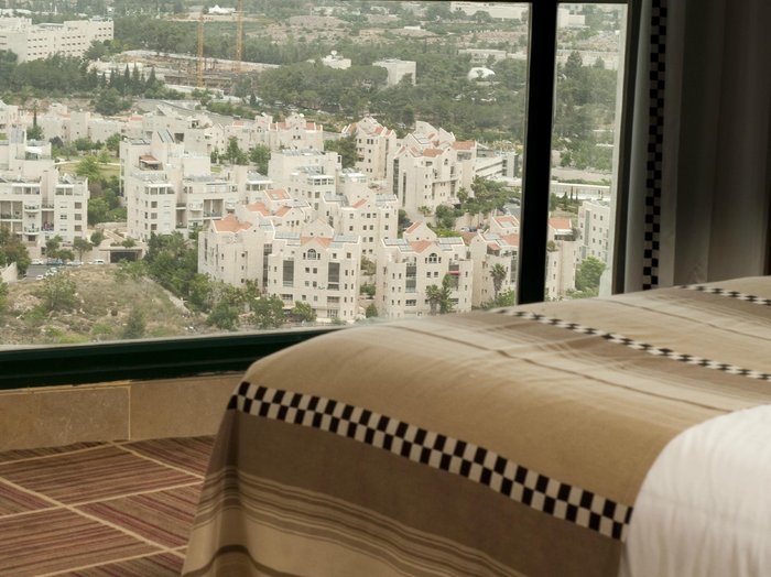 Shalom Hotel Jerusalem Bar or Lounge: Pictures & Reviews - Tripadvisor