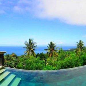 Panoramic Infinity Pools with stunning views