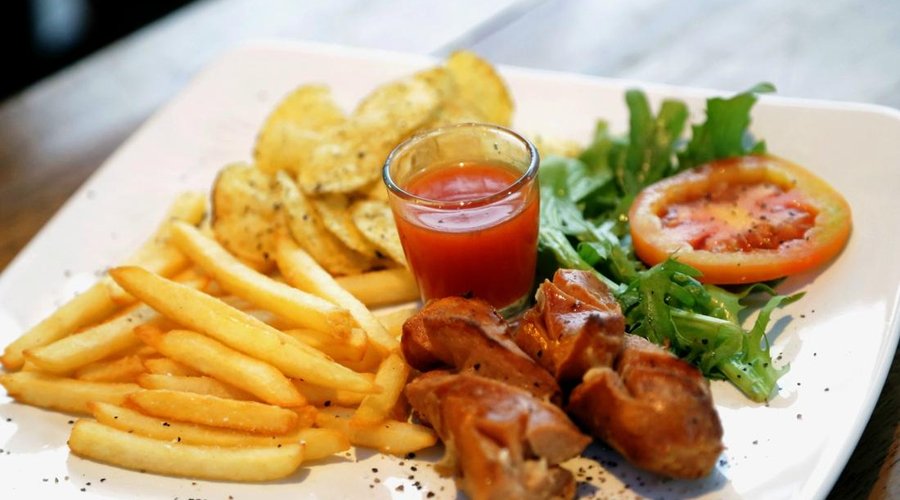 bratwurst and fries