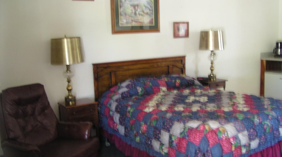rooms with one queen