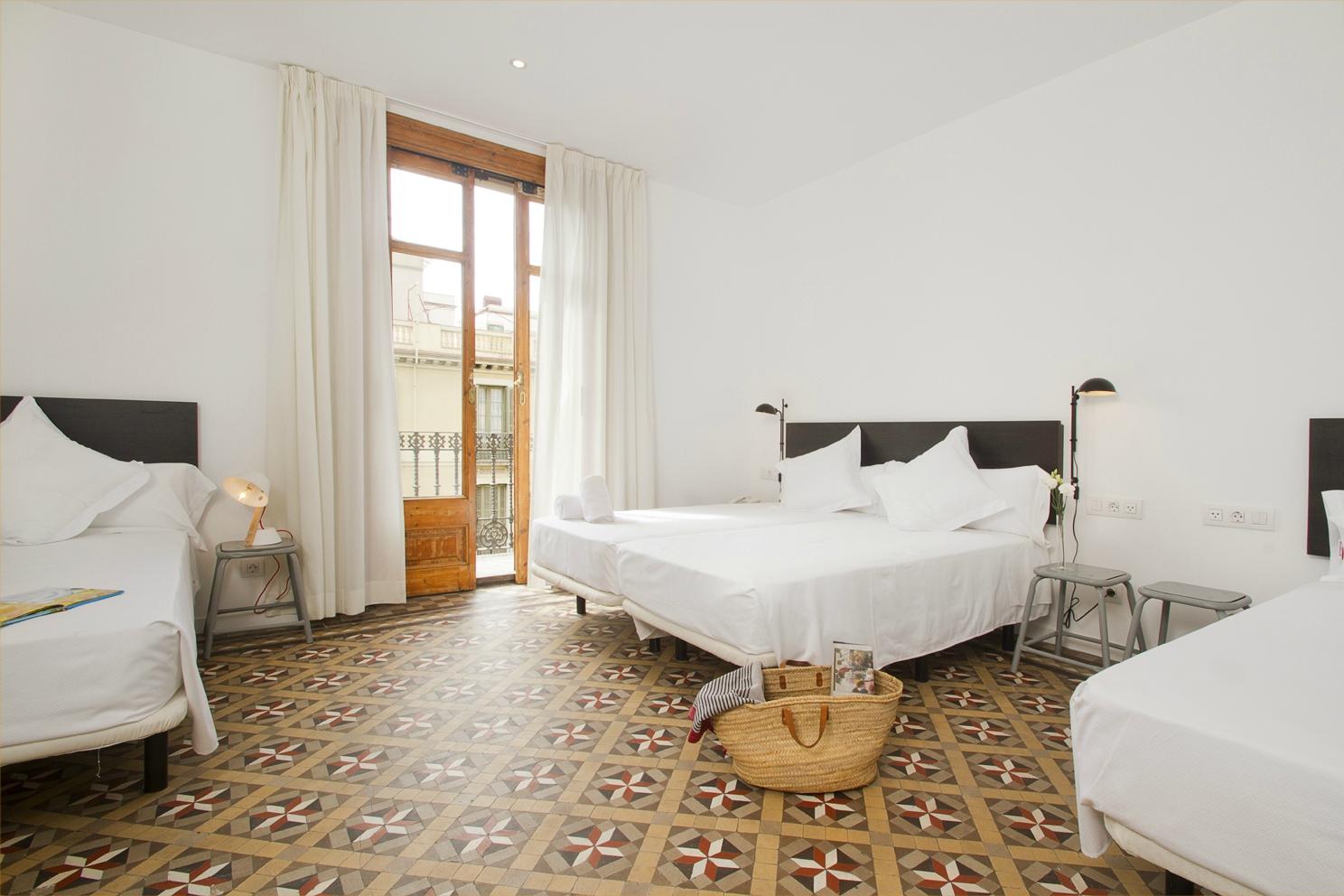 SOM NIT TRIOMF B&B (Barcellona, Spagna): Prezzi 2022 E Recensioni