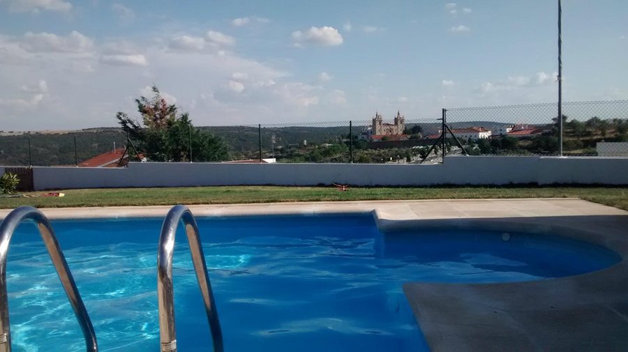 Piscine avec vue sur Miranda