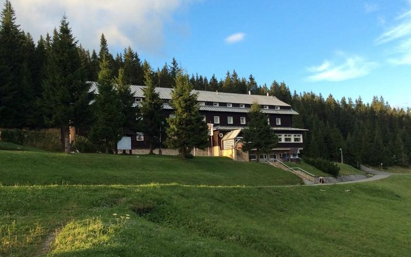 Hlavná budova Granit Smrekovica