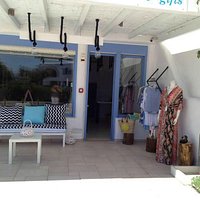 posh pop up store
