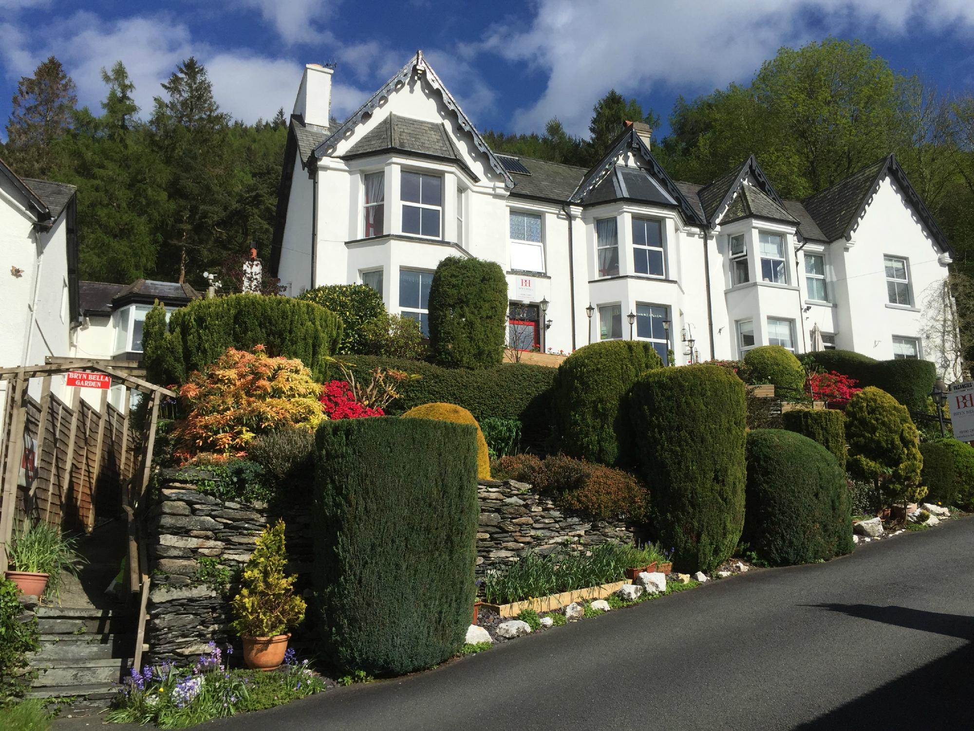 BRYN BELLA GUEST HOUSE - Updated 2022 Prices & B&B Reviews (Betws-y ...