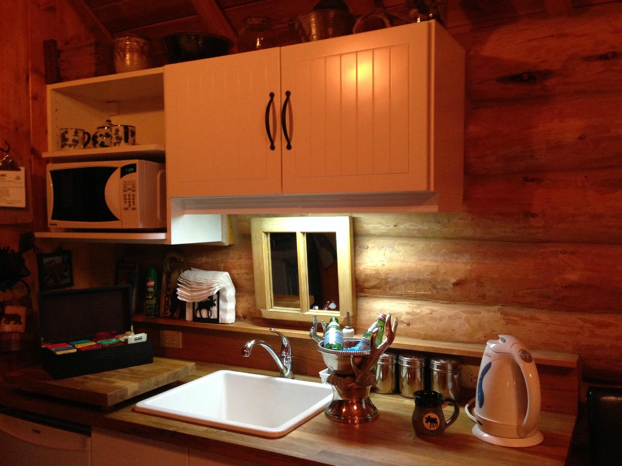 BANFF LOG CABIN B&B - Updated 2024 Reviews (Alberta)