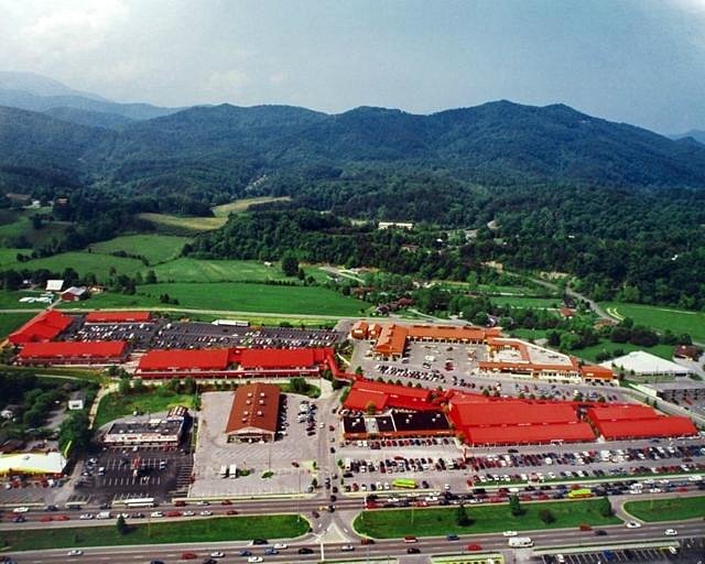 Shopping at Pigeon Forge Factory Outlet Stores