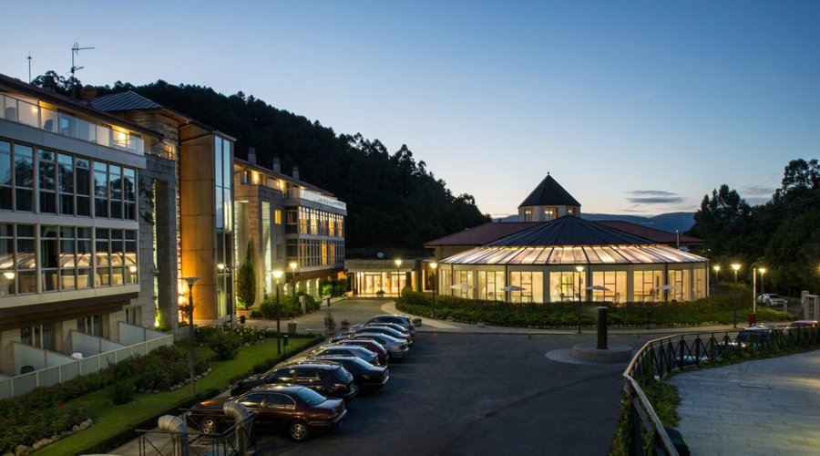 Fachada del Hotel Balneario