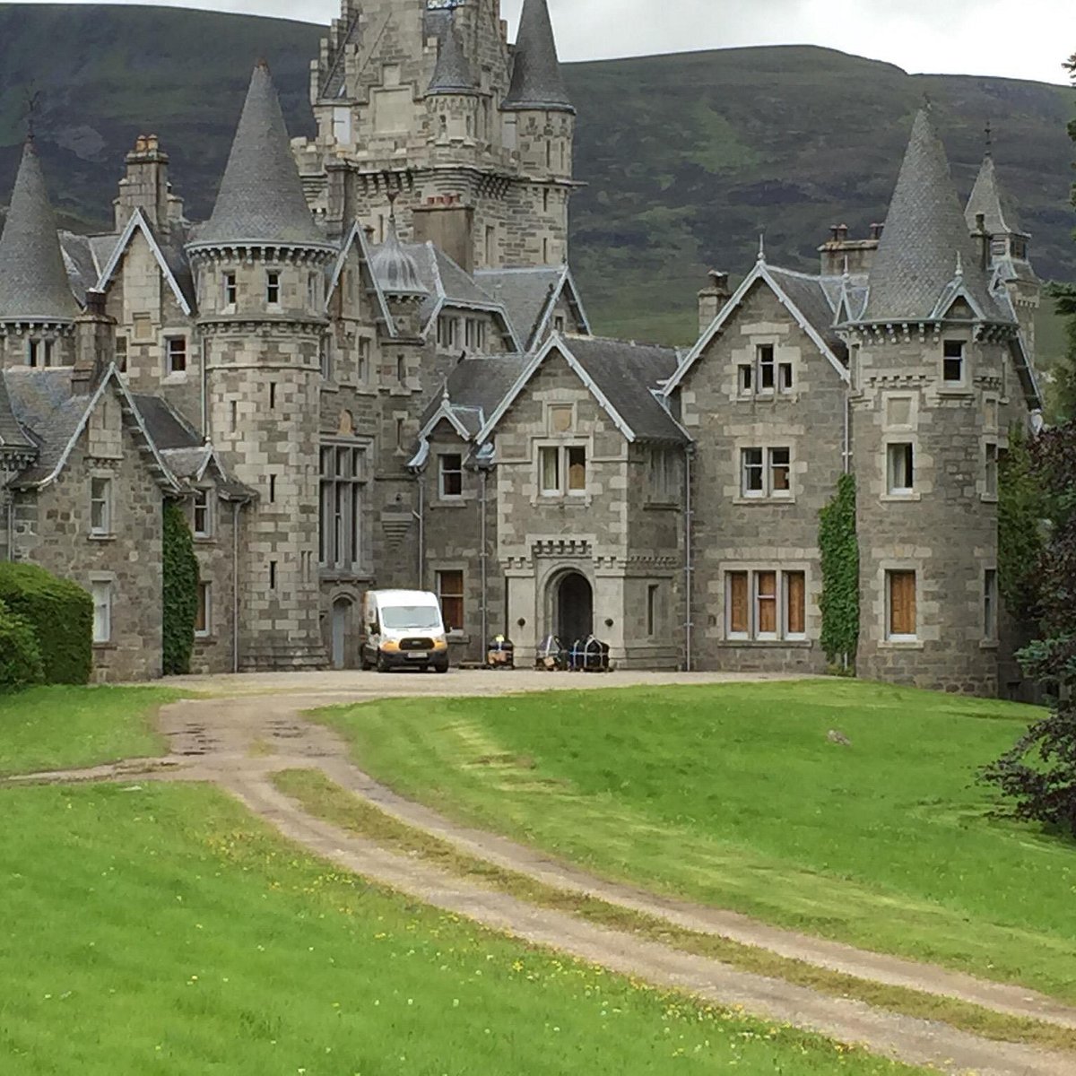 ardverikie house tours