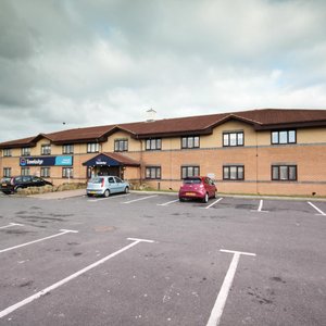 Travelodge Newcastle Seaton Burn in Seaton Burn, image may contain: Hotel, Building, Inn, Gate