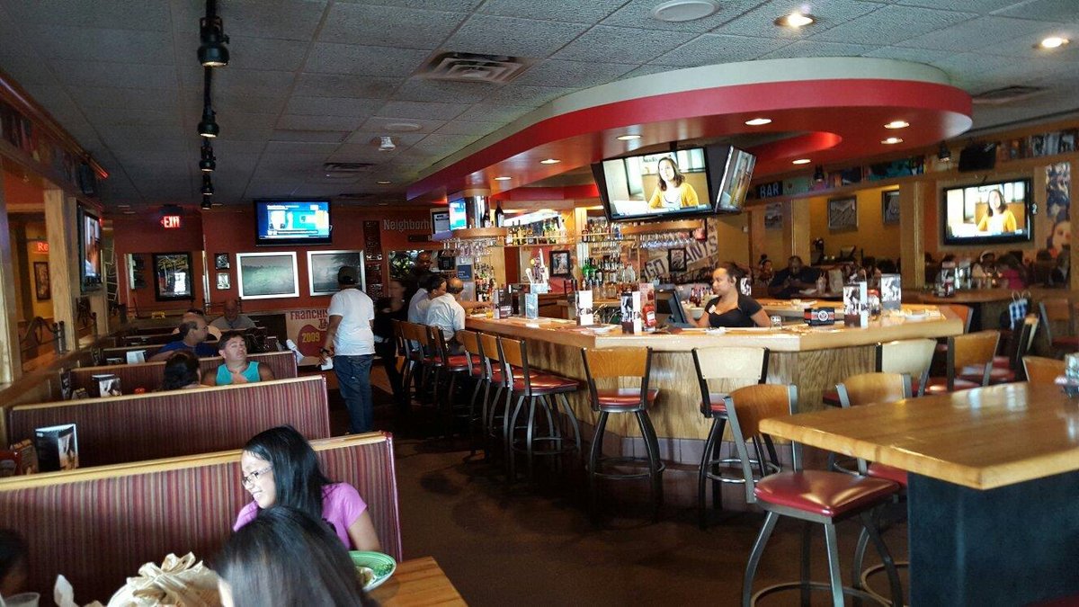 Applebee S Grill Bar Bayside 21329 26th Ave Restaurant Reviews Photos And Phone Number