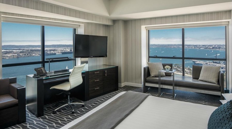 Corner View King Bed Room