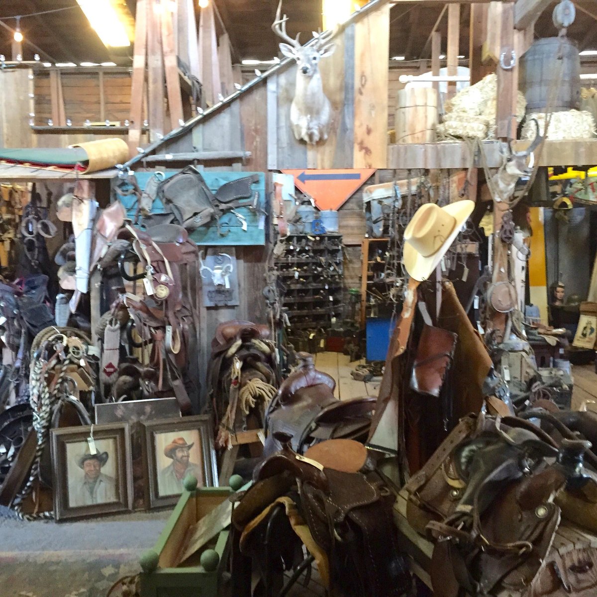 Beyond the Ranch Antiques (Redmond) ATUALIZADO 2023 O que saber antes