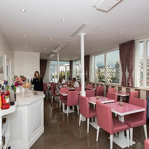 Breakfast Room at the Hotel San Pietro