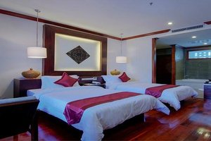 Room & Suite