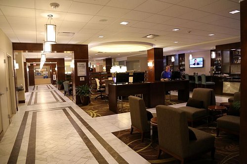 SHERATON PITTSBURGH AIRPORT HOTEL $104 ($̶1̶2̶5̶) - Updated 2024 Prices ...