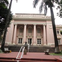 É uma escola