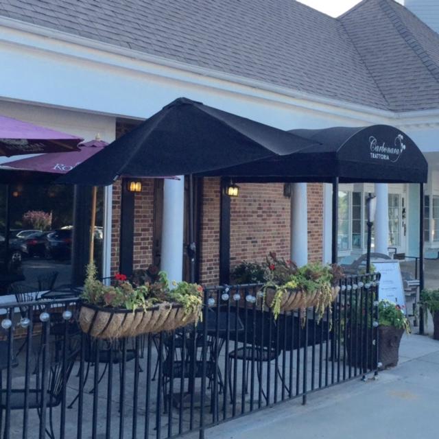 Restaurants near perimeter online mall with outdoor seating