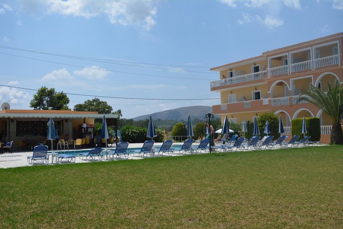 DEREKAS STUDIOS (Laganas, Zakynthos) - Guesthouse Reviews, Photos, Rate ...