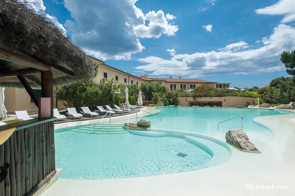 Tombolo Talasso Resort, hotel in Italy