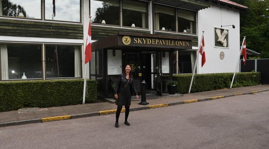 Indgangen til Skydepavillonen
