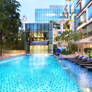 25m lap pool with signature cascading waterfall