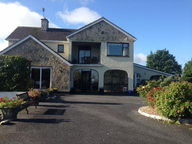 AARD OAKLEIGH - B&B Reviews (Bennettsbridge, Ireland - County Kilkenny)