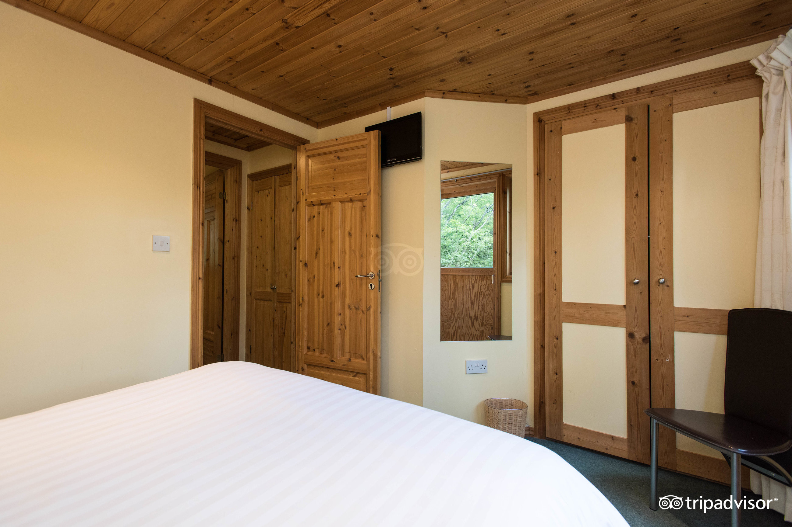 Finlake Holiday Park Rooms: Pictures & Reviews - Tripadvisor