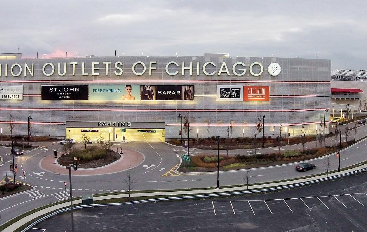 Shopping In Chicago, IL  Boutiques & Outlets Malls