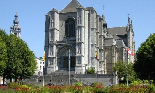 Collegiale Sainte-Waudru - La tour