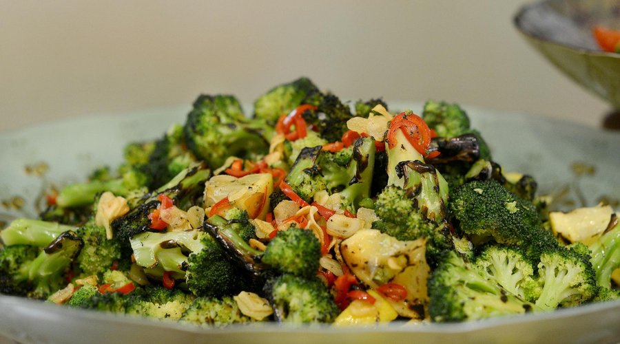 Chargrilled broccoli, chilli, lemon & garlic