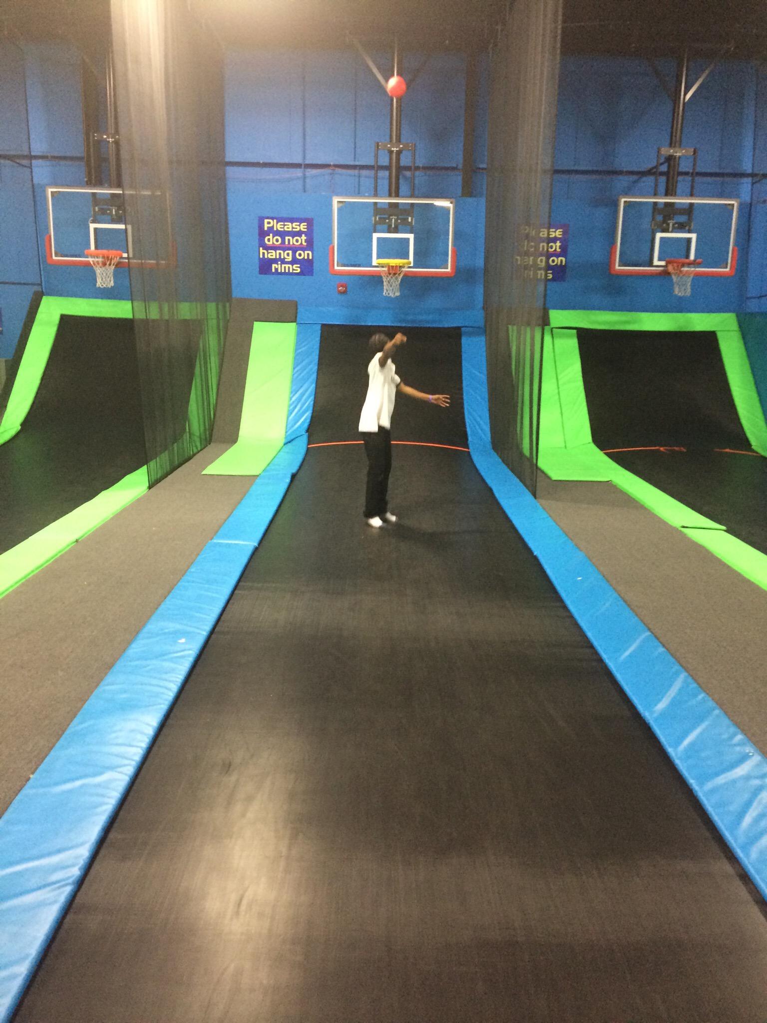 Bounce trampoline cheap park