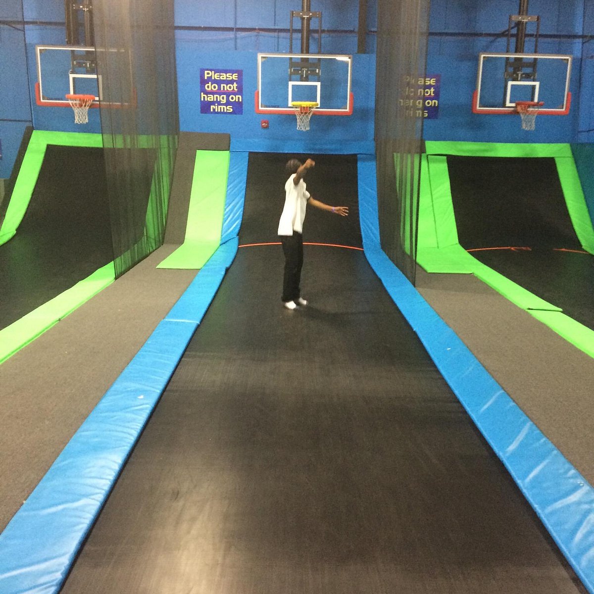 Massage forhøjet Utrolig Bounce Trampoline Sports (Syosset) - All You Need to Know BEFORE You Go