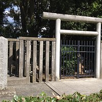 欽明天皇の孫にあたる吉備姫王は欽明天皇陵の西側にひっそり佇んでいます。