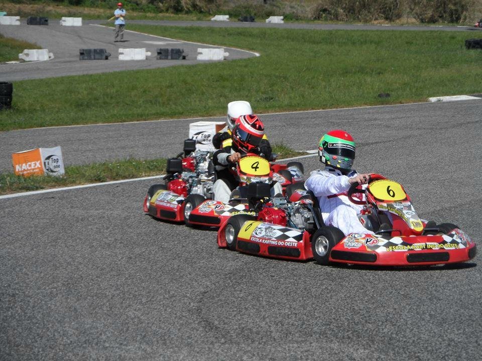 Karting 200 cc ou 270 cc no Kartódromo do Oeste - 15 ou 30 Min