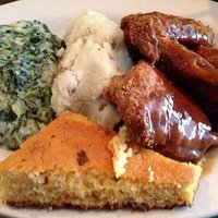 Fried chicken, garlic mashed, creamed spinach,cornbread