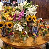 Beautiful Mason Jar Flowers