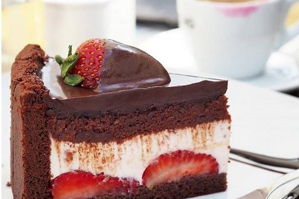 strawberry cake at #cacaopraha